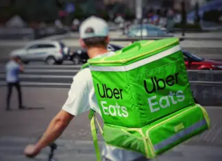 Come fare 1000 dollari a settimana con Uber Eats: La mia storia