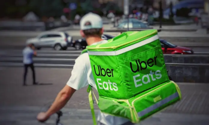Come fare 1000 dollari a settimana con Uber Eats: La mia storia