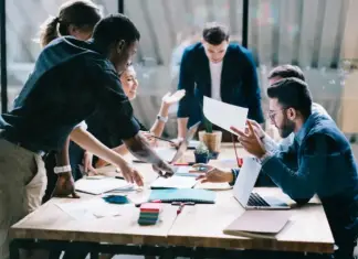 Quale delle seguenti descrive meglio il briefing del periodo operativo