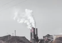 Qual è il produttore dei televisori Skyworth?